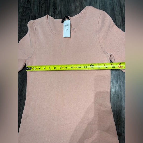 NWT Ann Taylor Dusty Pink Knitted Short Sleeves Embroidered Hem Dress - Picture 6 of 7